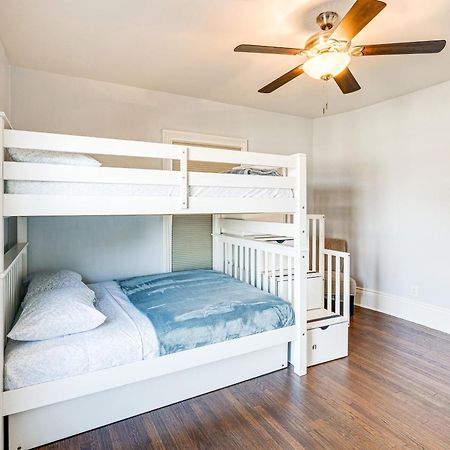 Bright Woodland Apartment Walk To Main Street 외부 사진