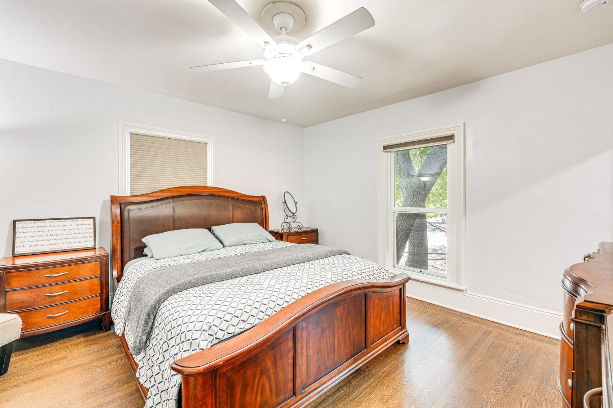 Bright Woodland Apartment Walk To Main Street 외부 사진