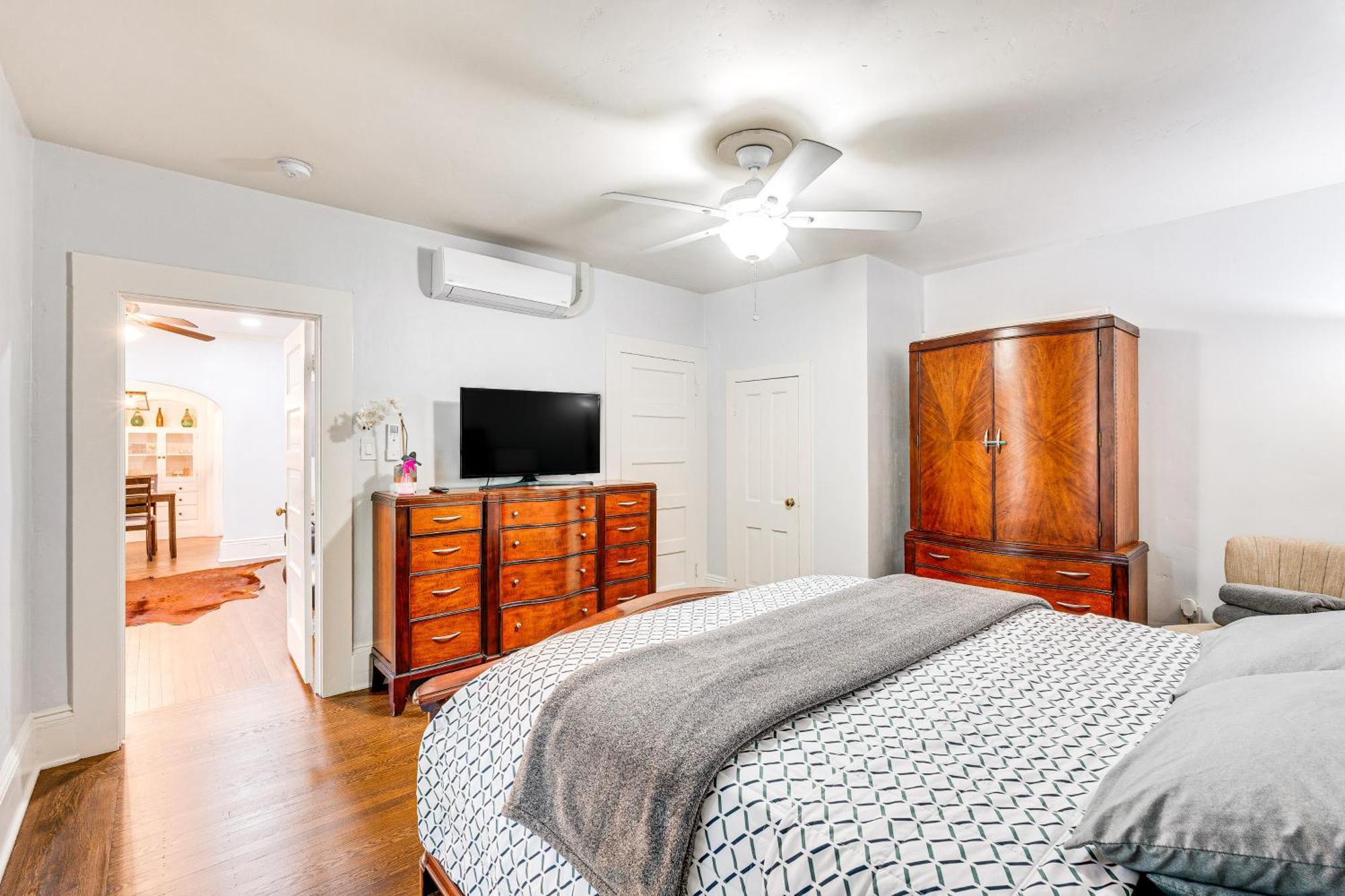 Bright Woodland Apartment Walk To Main Street 외부 사진