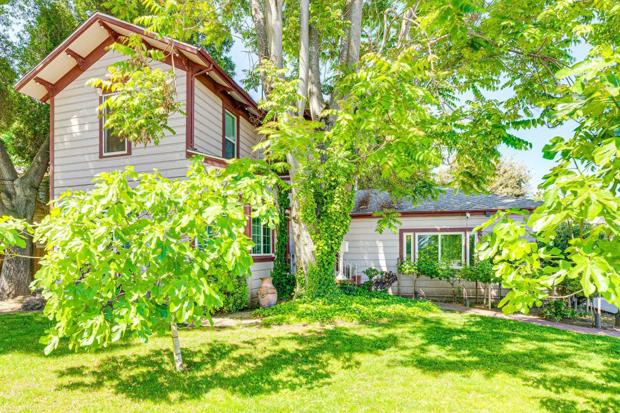 Bright Woodland Apartment Walk To Main Street 외부 사진